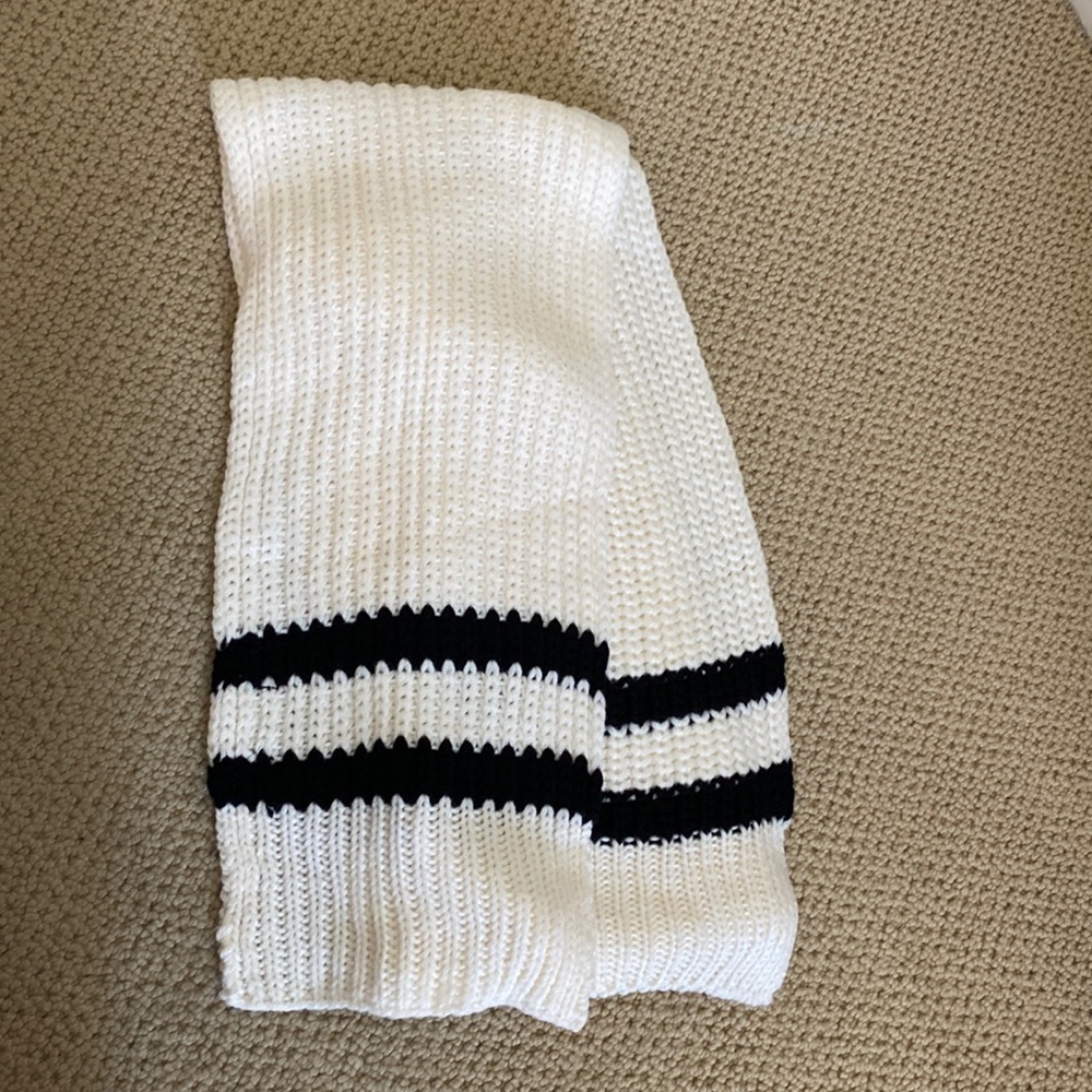 NWT Forever 21 Knit Scarf